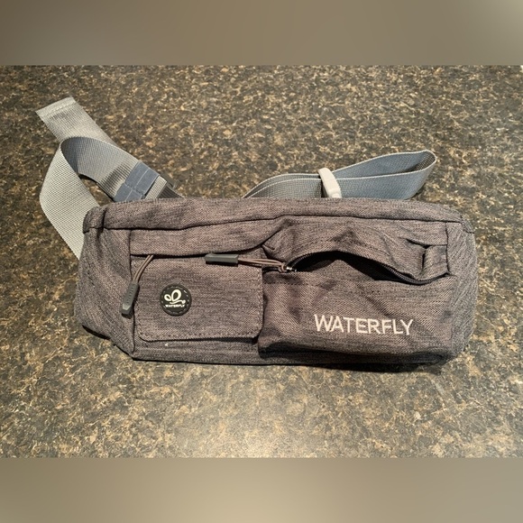 Waterfly Fanny Pack - Slim Design - would be great for jogging. - Picture 1 of 5